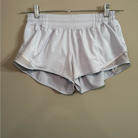 Lululemon Hotty Hot High-Rise Lined Short 2.5" - Picture 7 of 8